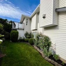 Preserving-the-Beauty-of-Home-and-Garden-Meticulous-House-Wash-Boosting-Curb-Appeal-in-Langley-BC 0